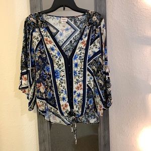 Daytrip | size large | button down floral blouse